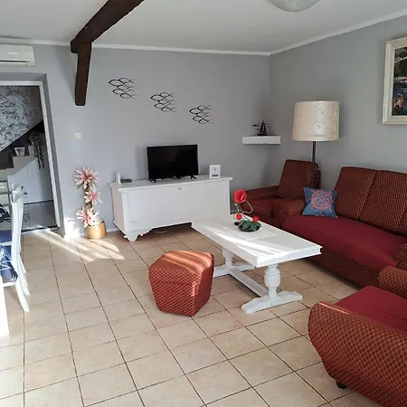 Kuca Sa Pogledom Na More- Paula Apartmán Baška