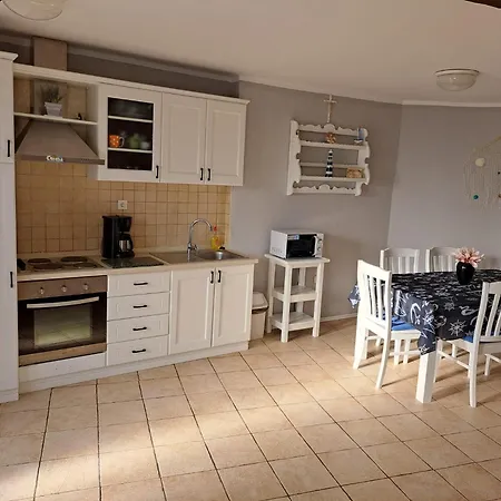 Apartman Kuca Sa Pogledom Na More- Paula *